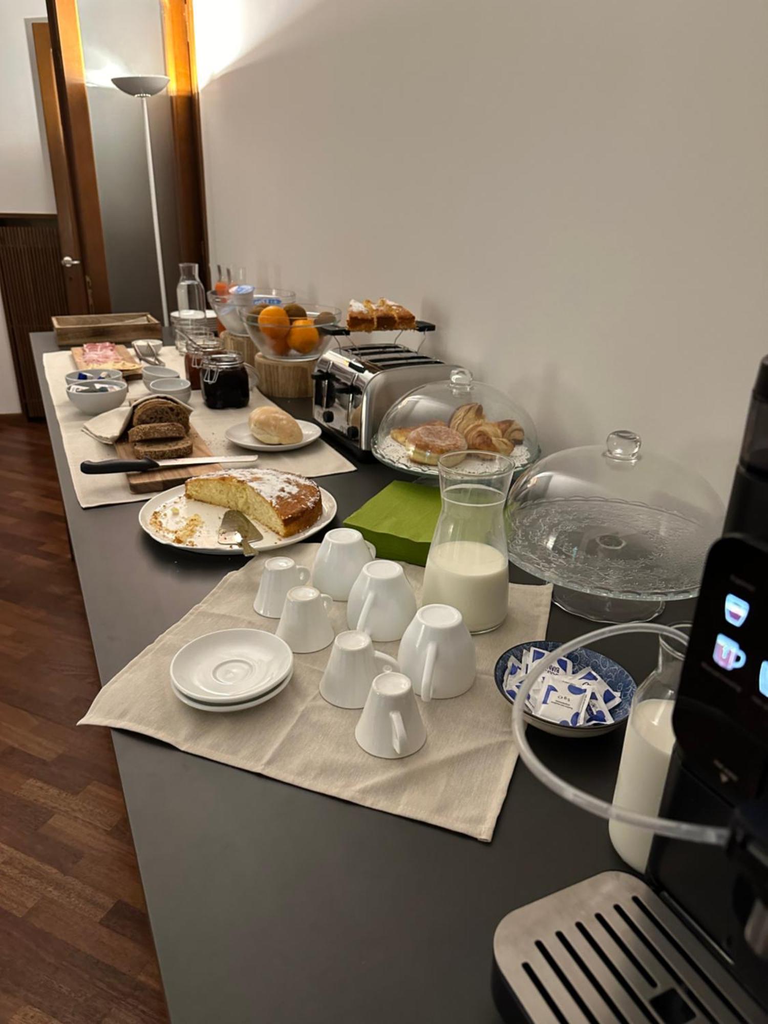 Room & Breakfast D'Annunzio ラヴェンナ エクステリア 写真